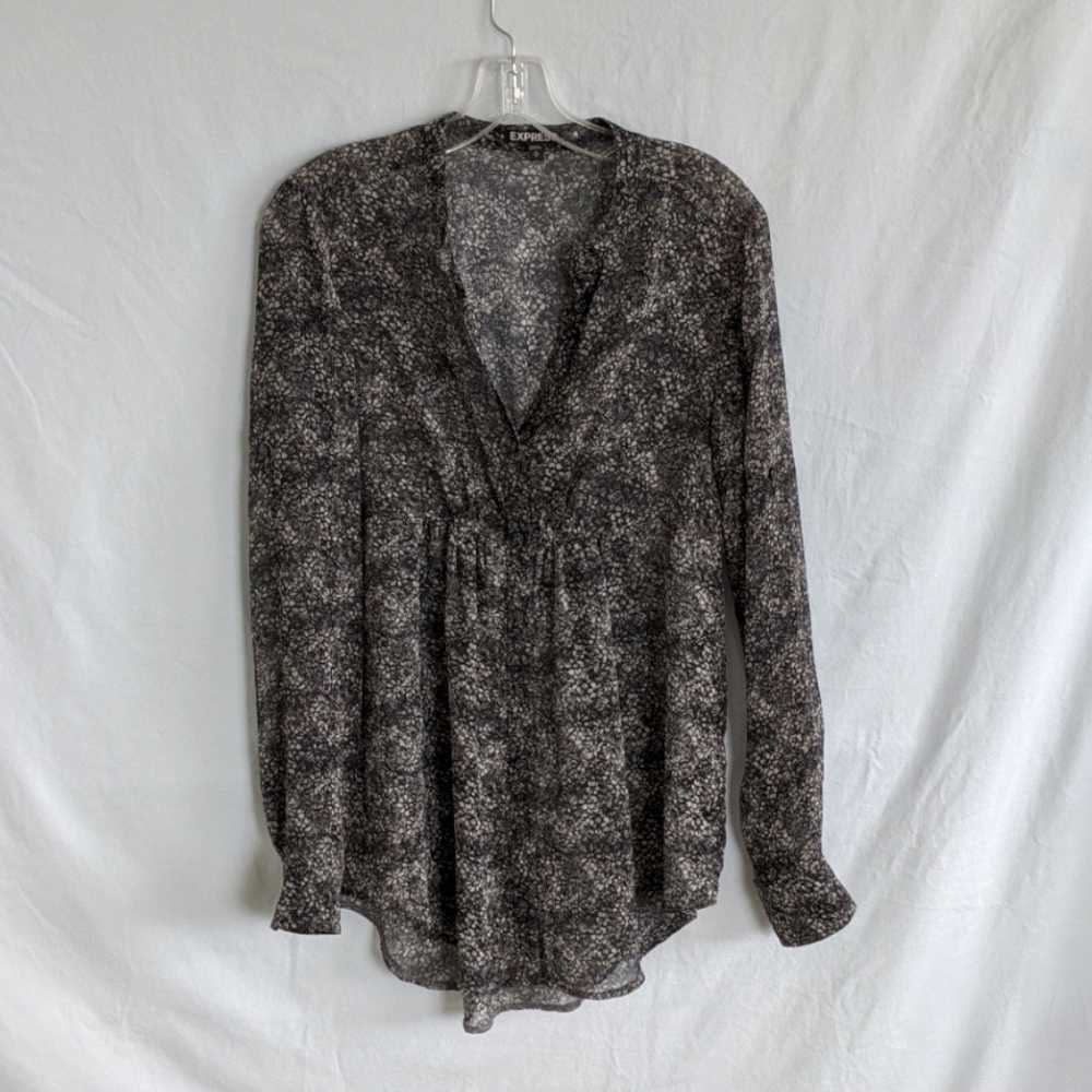 ⭐ Express Sheer Floral Button Down Tunic